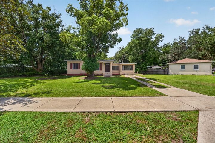 Property Photo: 2402 S Summerlin Avenue FL 32771