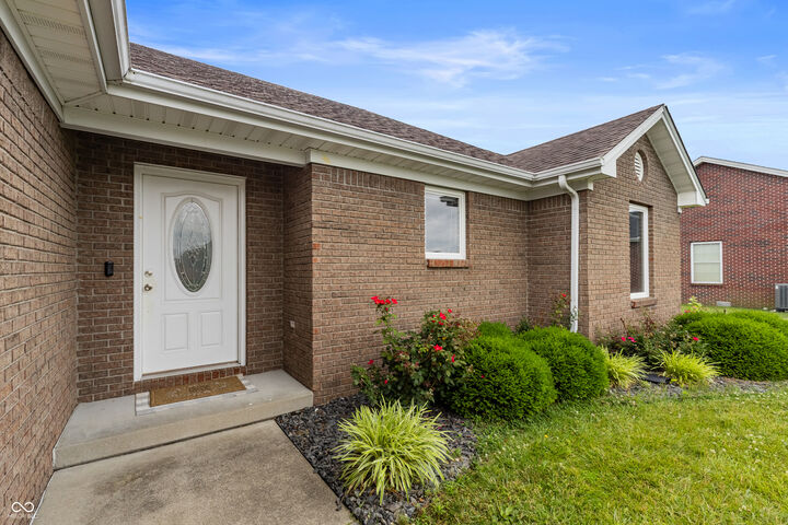 Property Photo:  4623 Ashwood Drive  IN 47274 