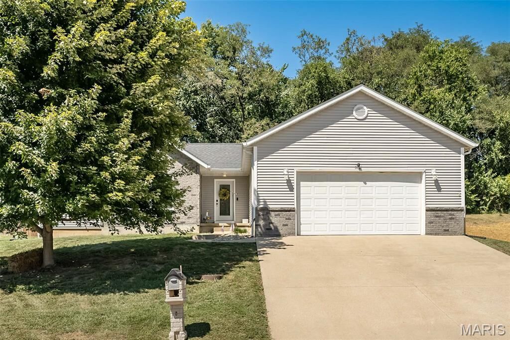 Property Photo: 2201 Ashton Hills Court MO 63090