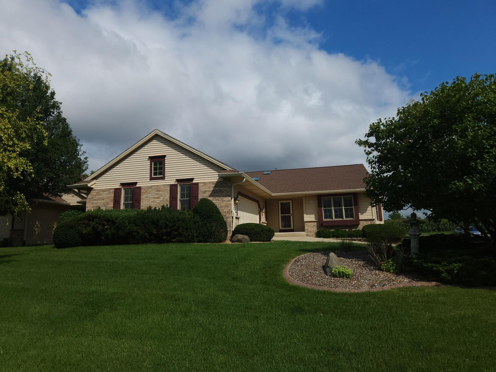 Property Photo:  N66w15400 Raven Way Dr  WI 53051 