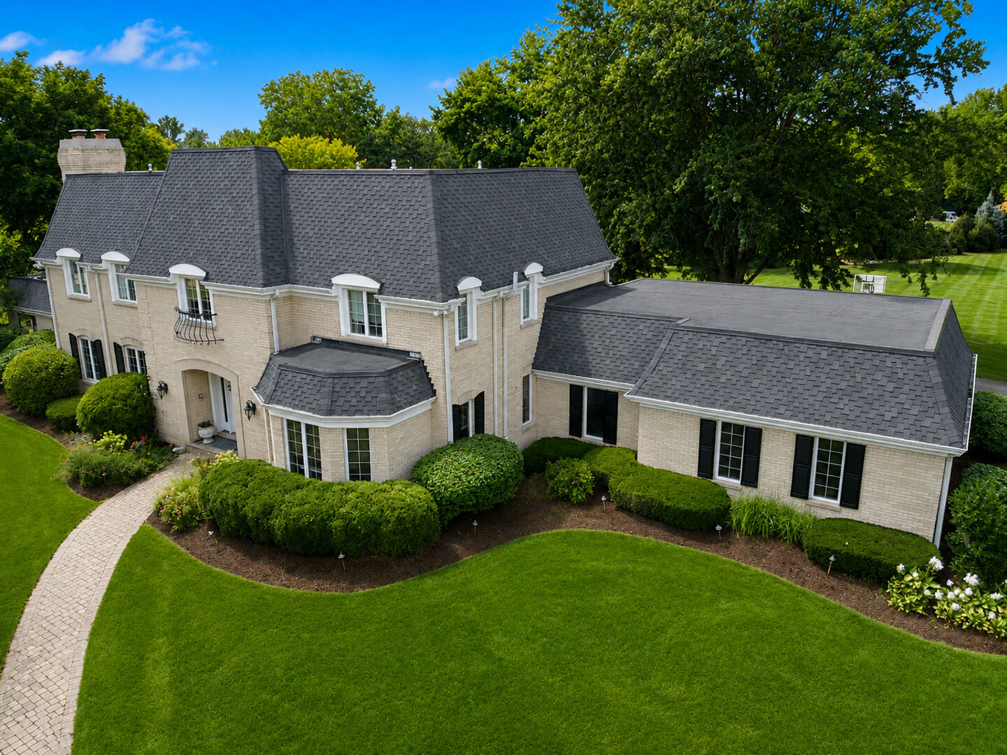 Property Photo: 2 Gregory Lane IL 60010