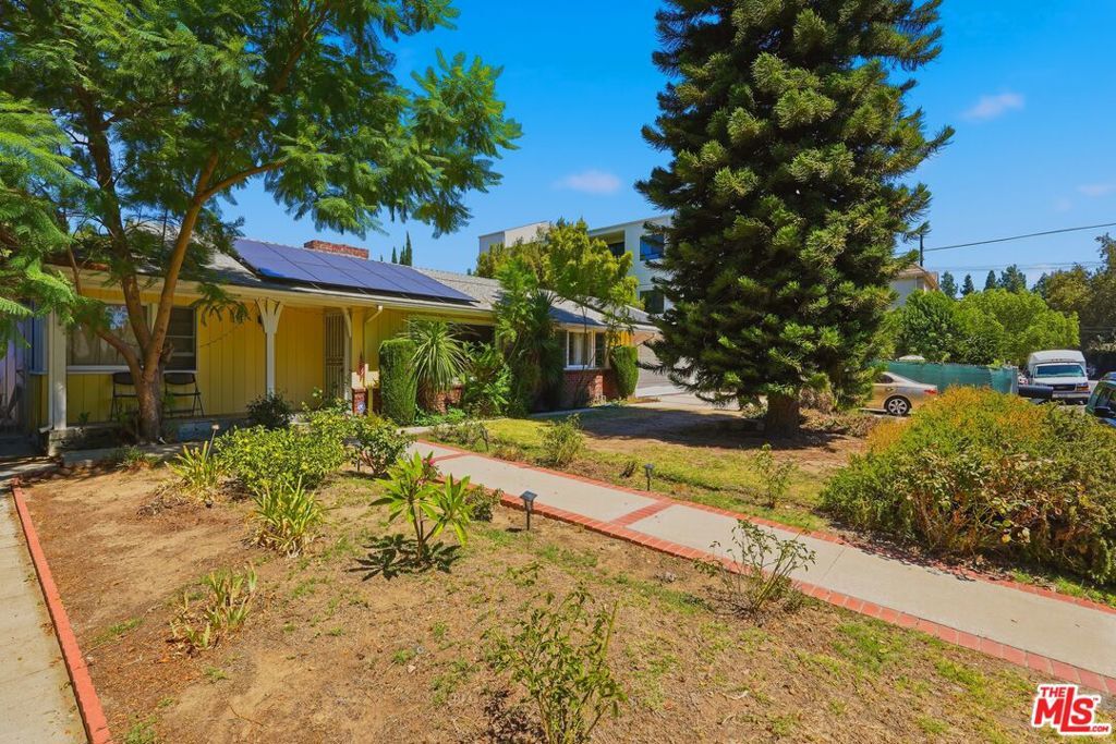 Property Photo: 15719 Vose Street CA 91406
