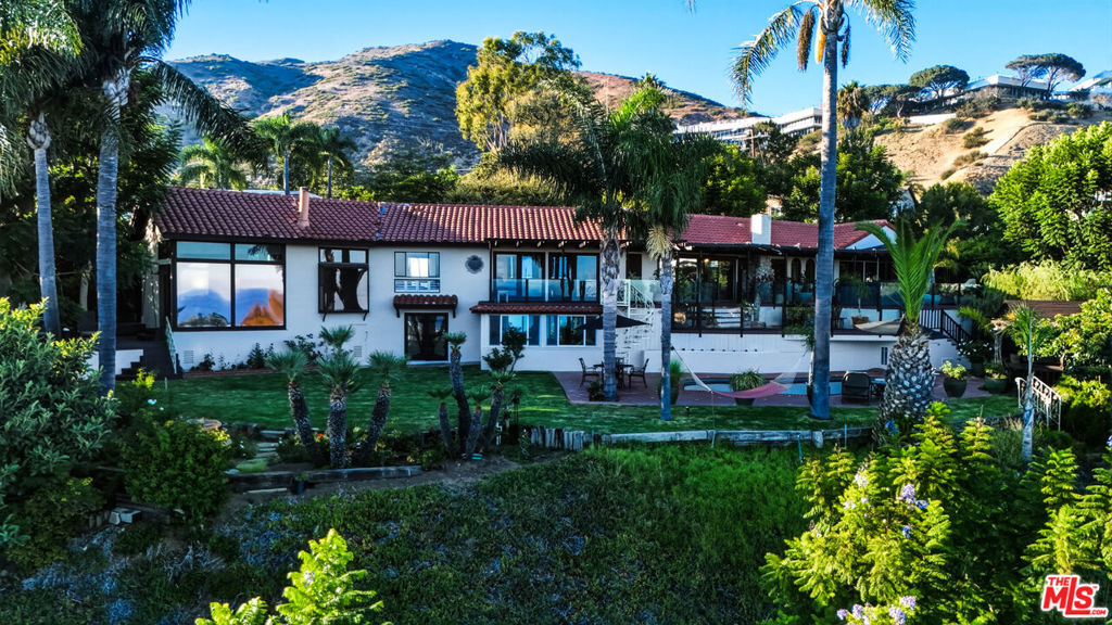 Property Photo:  3400 Coast View Drive  CA 90265 
