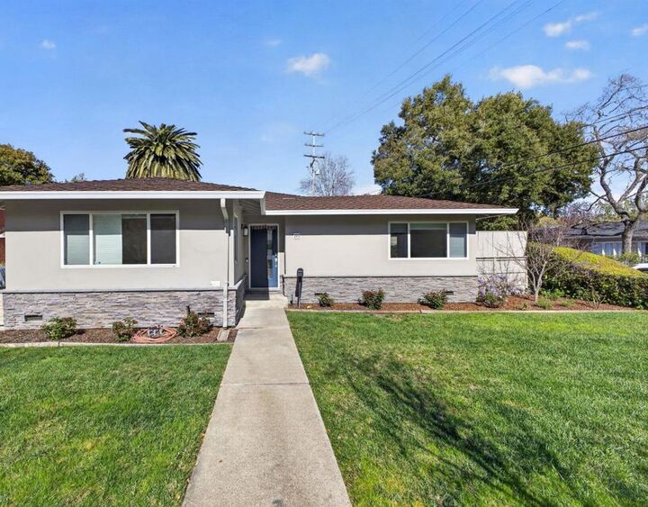 Property Photo:  295 Bay Road  CA 94025 