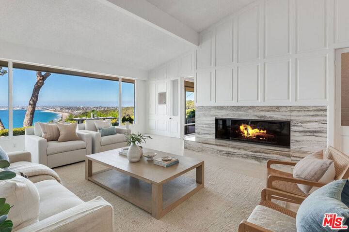 Property Photo: 589 Via Del Monte CA 90274