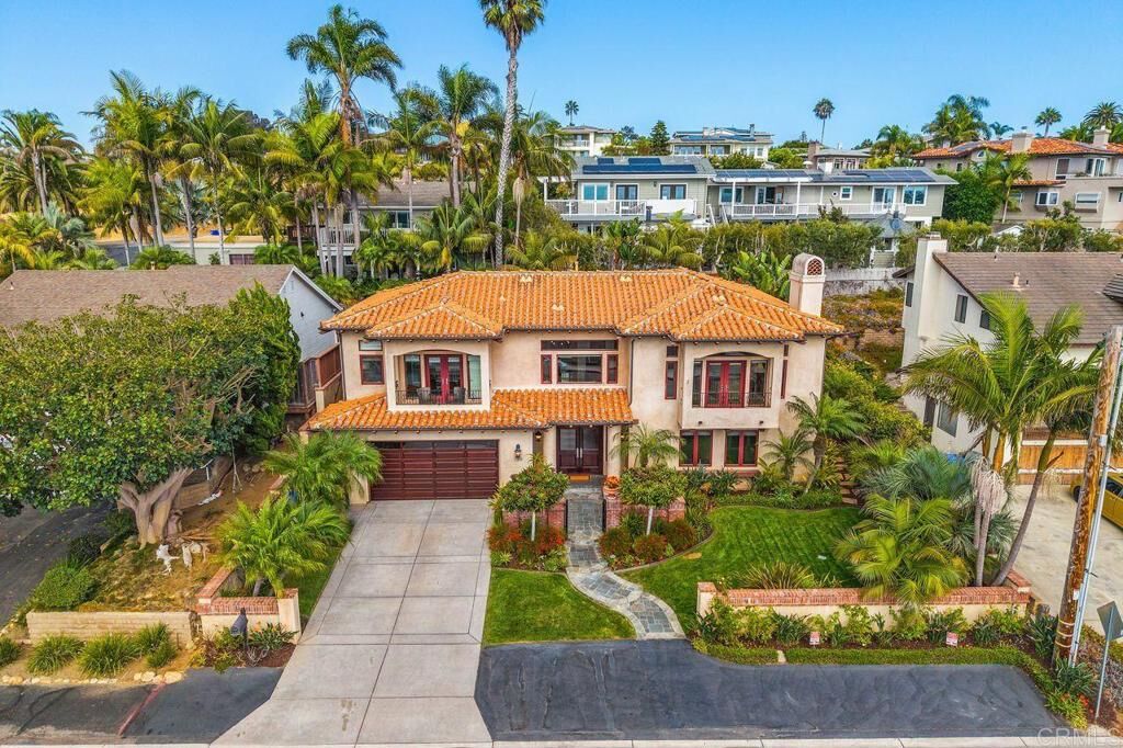 Property Photo: 799 Hygeia Avenue CA 92024