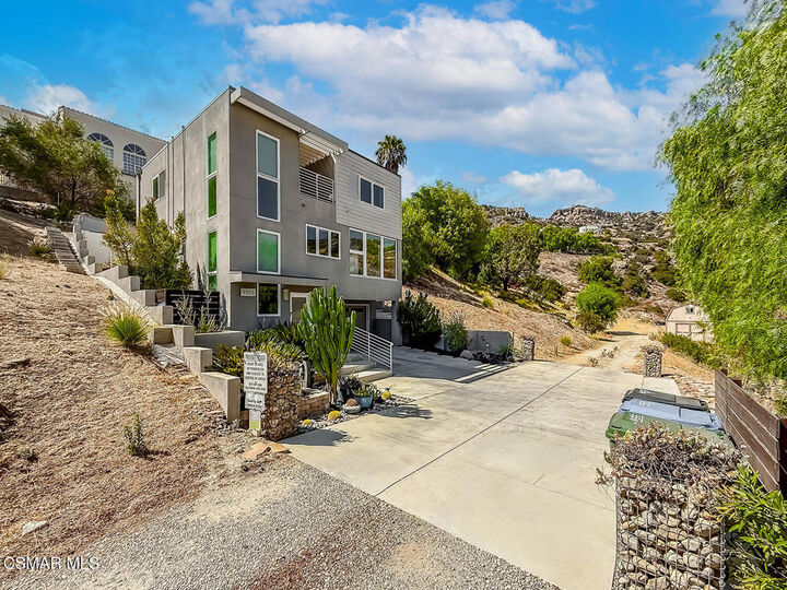Property Photo: 9595 Dennis Way CA 91311