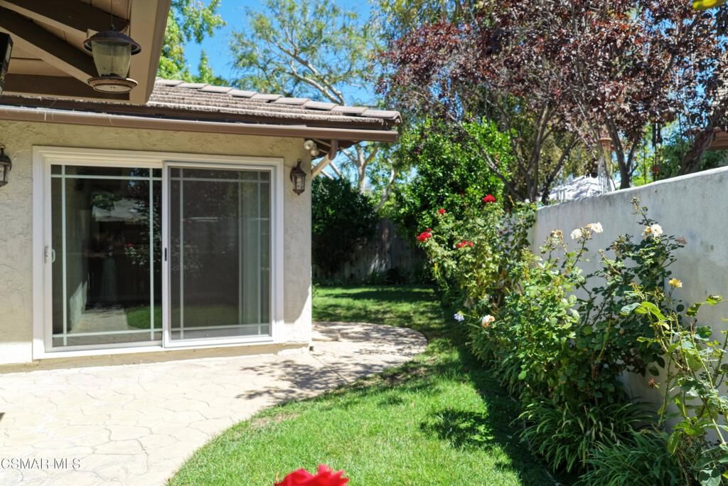 Property Photo:  1124 Bright Glen Circle  CA 91361 