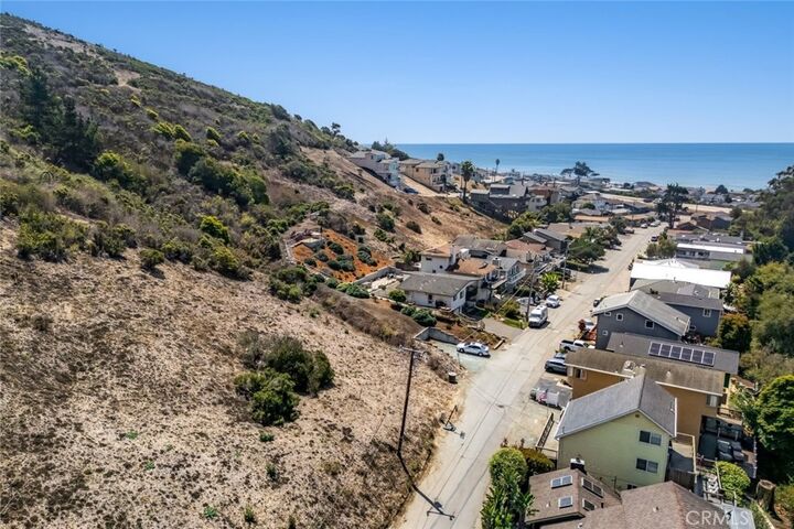 Property Photo:  414 Hacienda Drive  CA 93430 