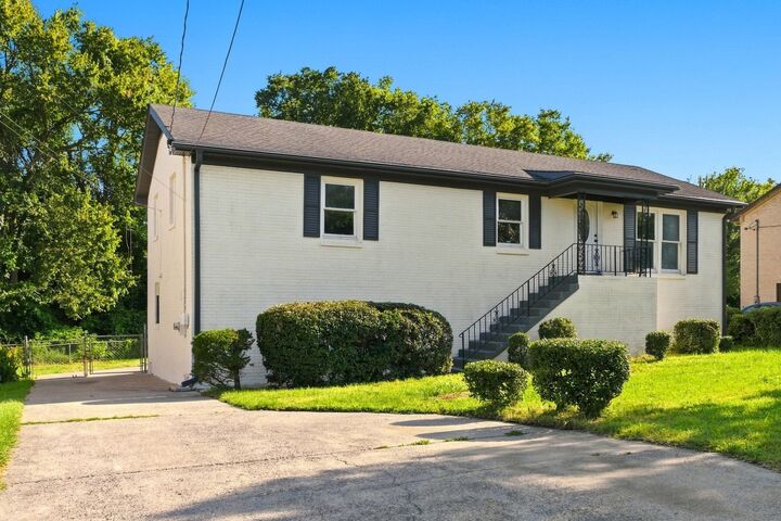 Property Photo:  725 Roman Dr  TN 37207 