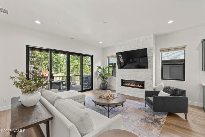 Property Photo: 1818 E Magnolia Drive AZ 86005