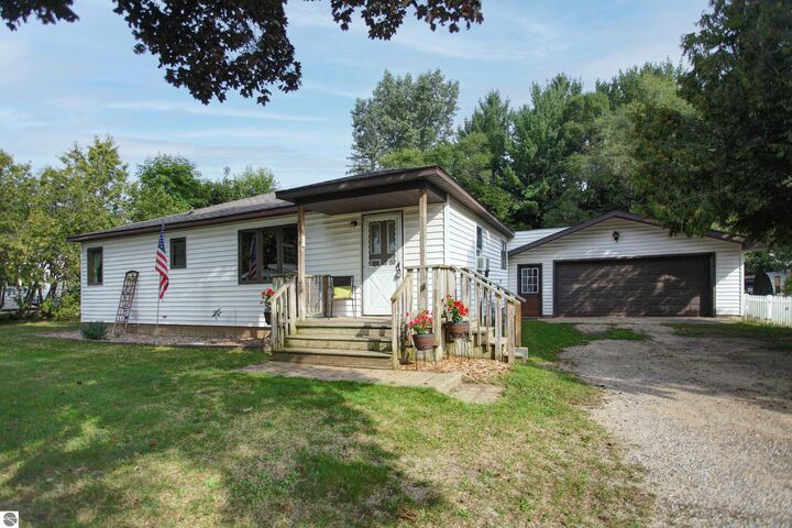 Property Photo: 516 Fenton Street MI 49649