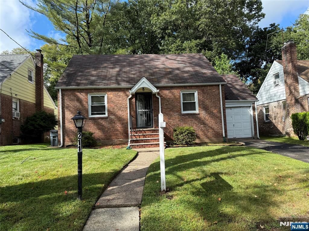 Property Photo:  211 E Tryon Avenue  NJ 07666 