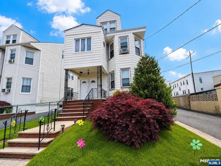 Property Photo:  162 Highland Avenue  NJ 07032 