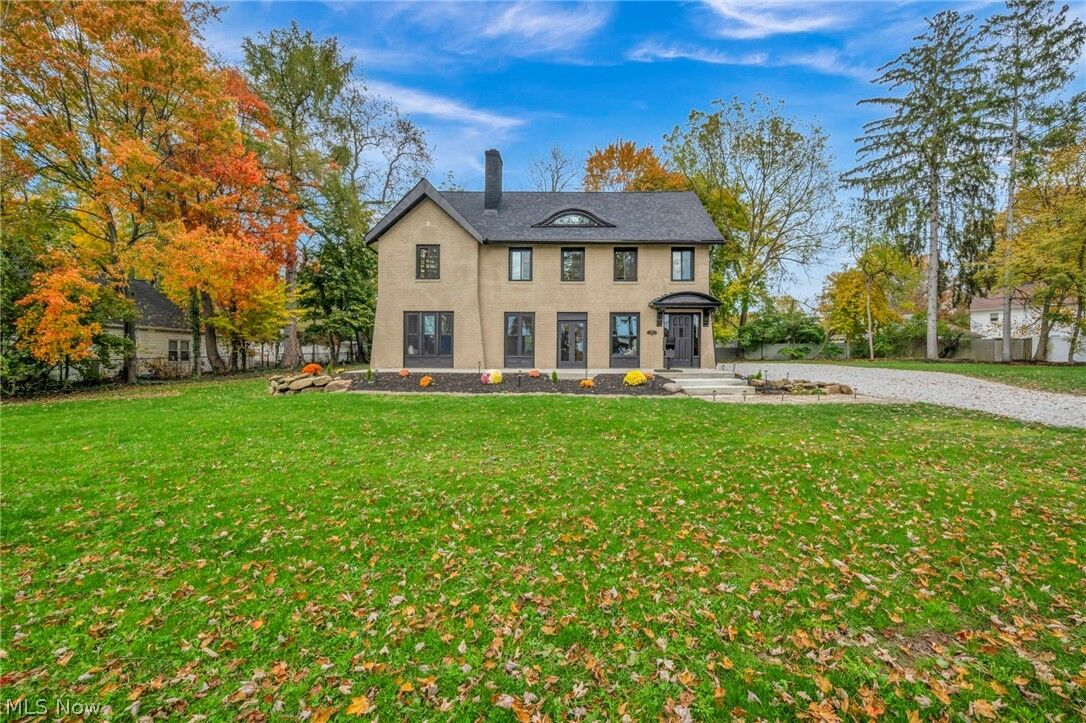 Property Photo:  1555 W Market Street  OH 44313 