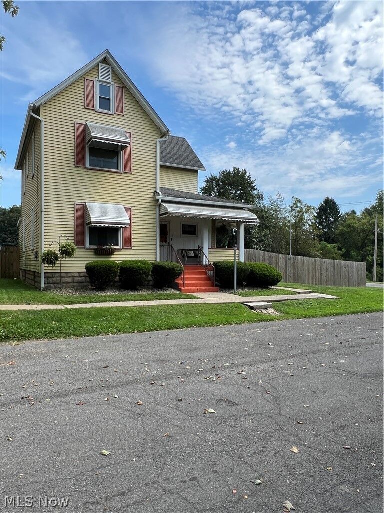 Property Photo:  108 Thomas Street  OH 44413 