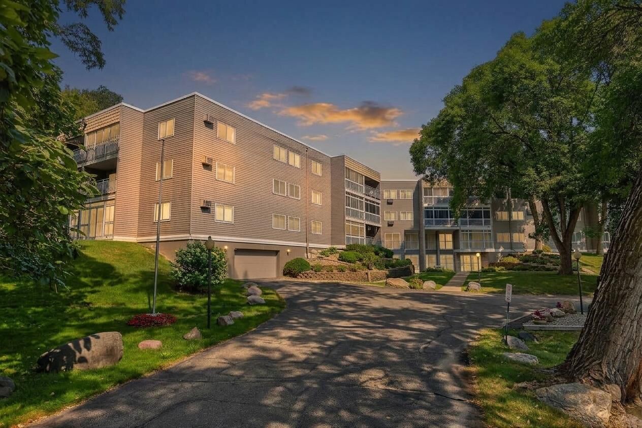 Property Photo: 135 Viking Drive E 309 MN 55117