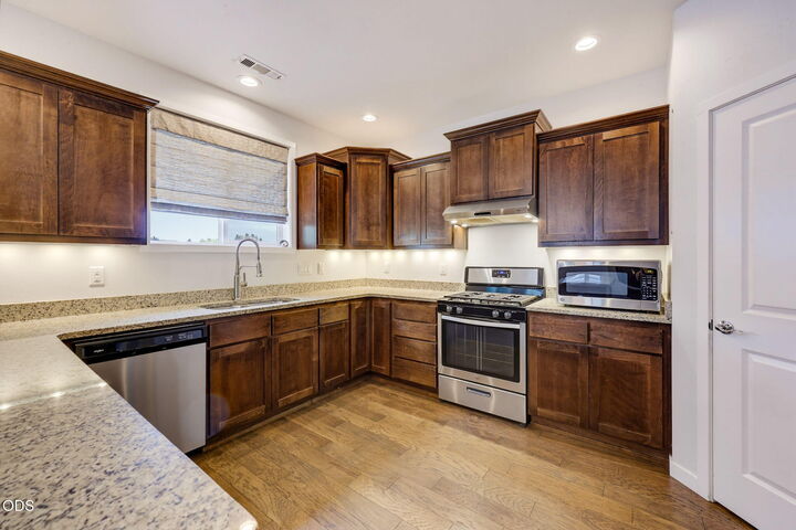 Property Photo: 417 Echo Way OR 97524