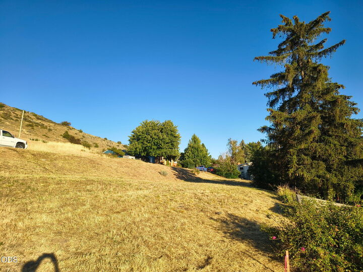 Property Photo:  Leroy Street Lot 7  OR 97601 