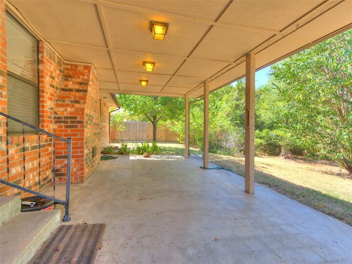 Property Photo: 229 Chaucer Crescent Street OK 73130