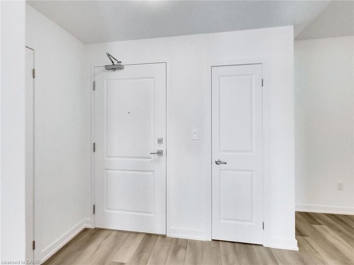 Property Photo:  470 Dundas Street E 1008  ON L8B 2A6 