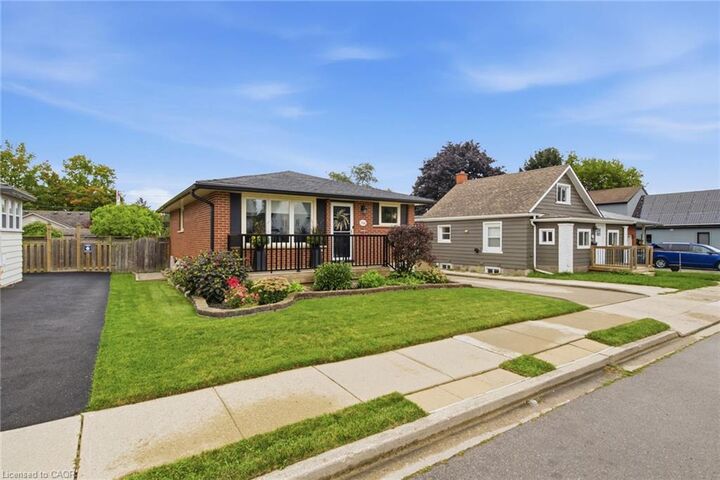 Property Photo: 156 Hickory Street ON N3H 4E8