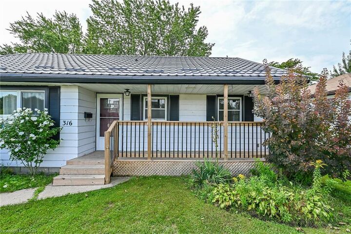 Property Photo:  316 Fairview Avenue W  ON N1A 1M3 