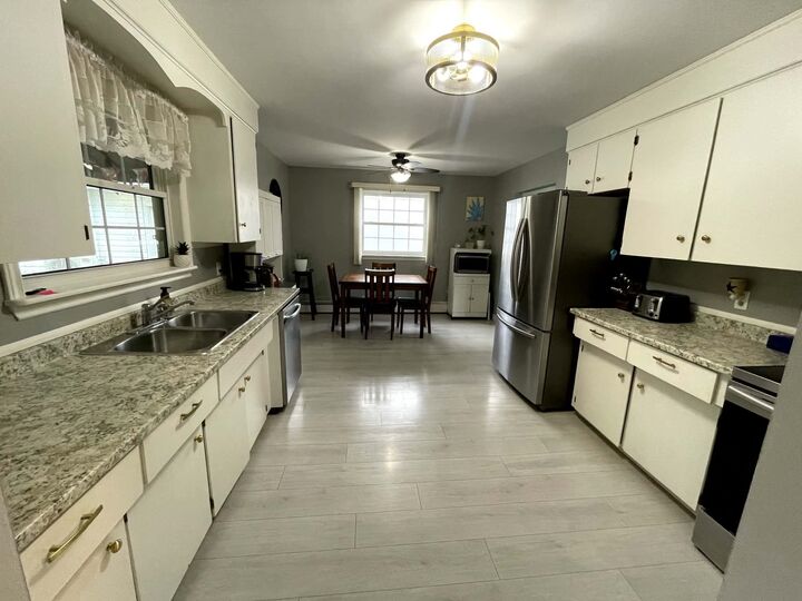 Property Photo:  32 Darby Drive  PE C1N 4V5 