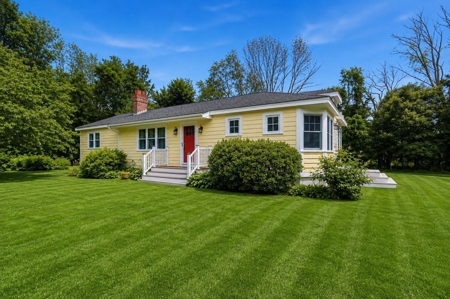 Property Photo:  9 Felton Ln  MA 01985 