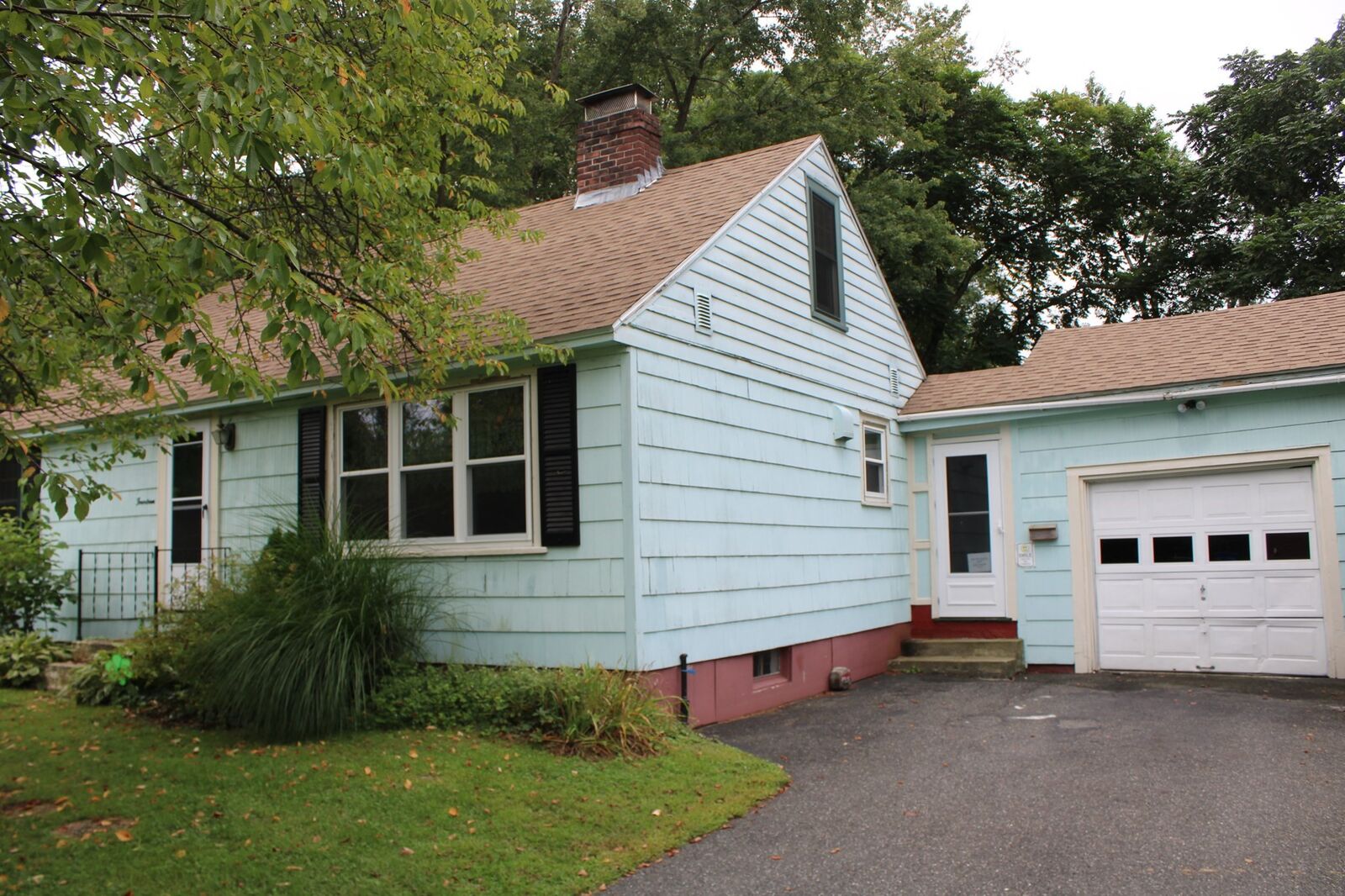 Property Photo:  14 Place Ter  MA 01301 