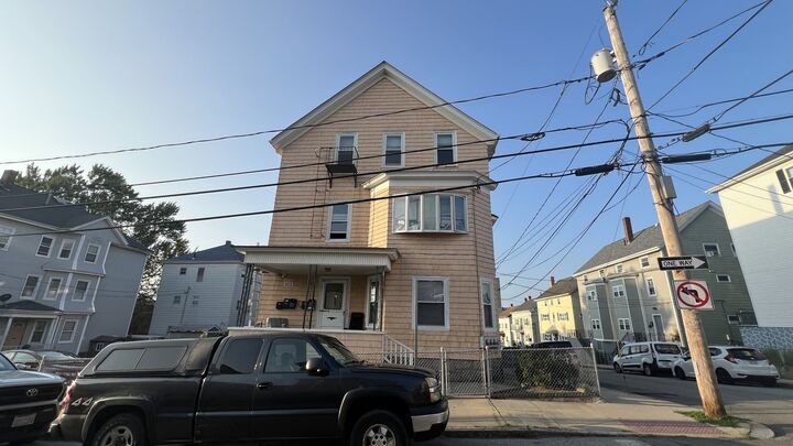 Property Photo: 534 William St Fl1/N MA 02721