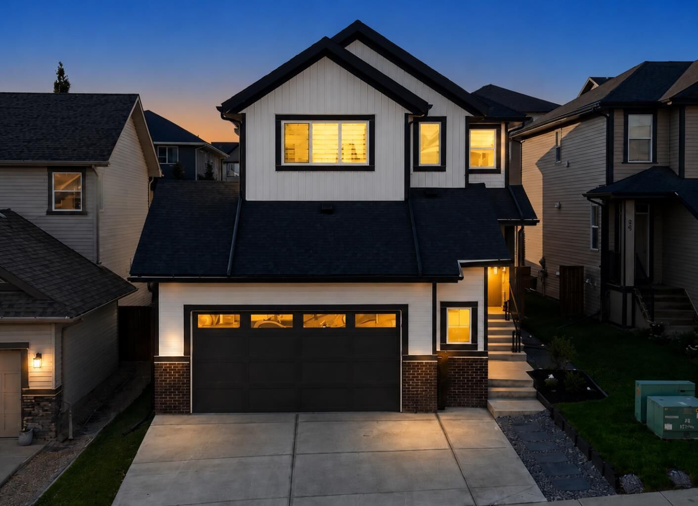 Property Photo:  92 Heritage Hill  AB T4C 0L4 