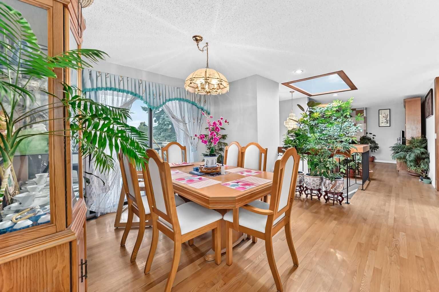 Property Photo: 3219 Palliser Drive SW AB T2V 1S2