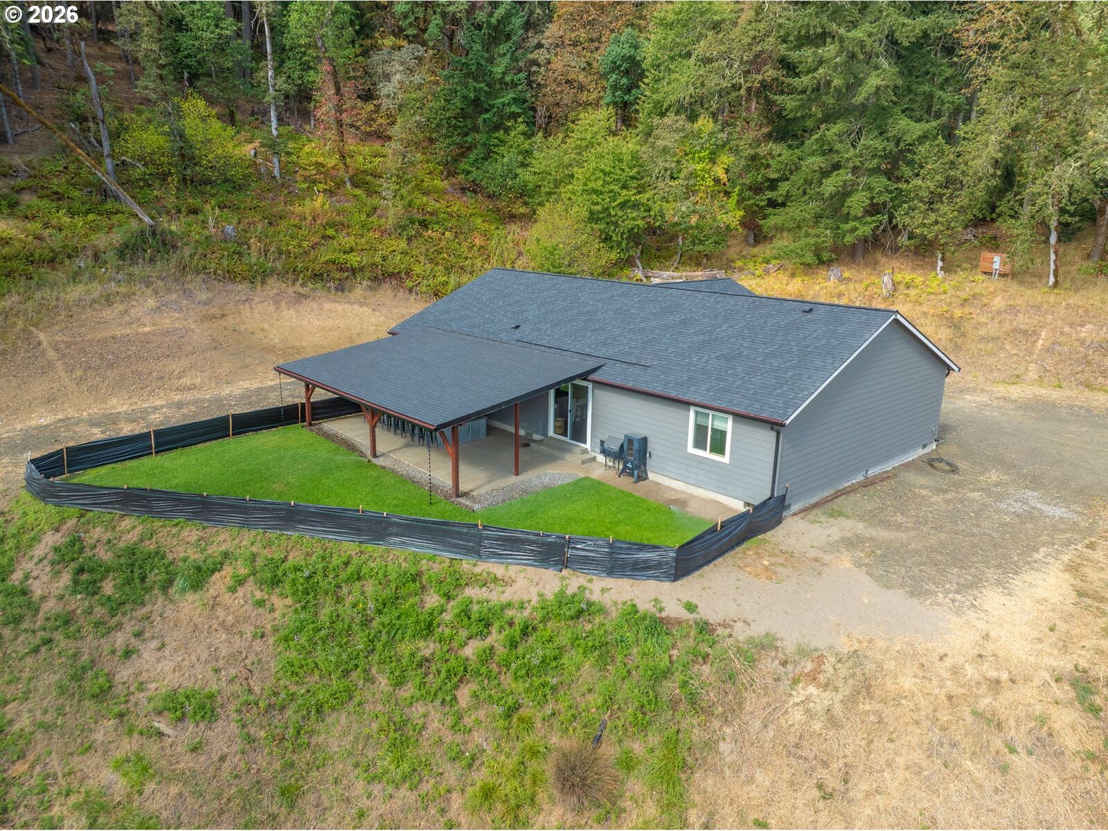 Property Photo:  477 Palisade Dr  OR 97471 