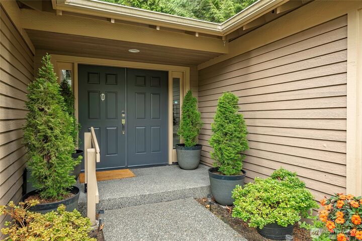 Property Photo: 9048 Gleneagle Drive WA 98230