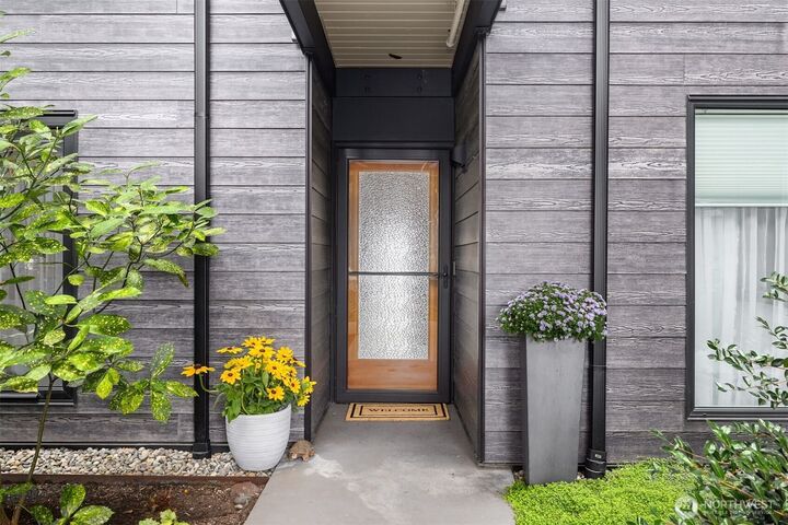 Property Photo:  428  Harborview Drive SE 114  WA 98110 