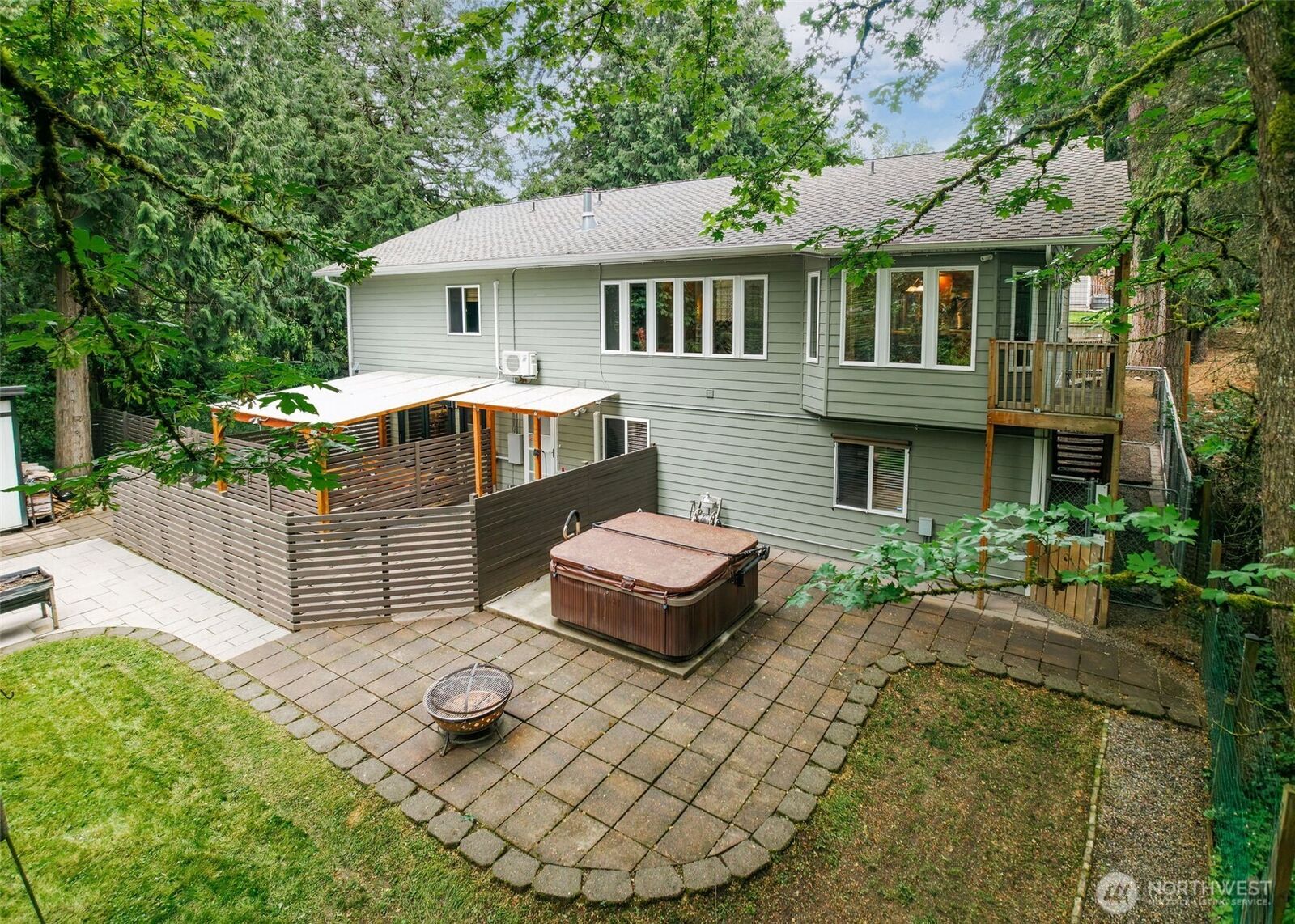 Property Photo: 7337 151st Avenue NE WA 98052