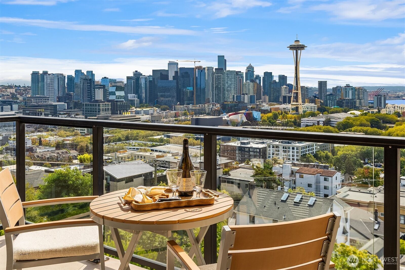 Property Photo:  100  Ward Street 601  WA 98109 