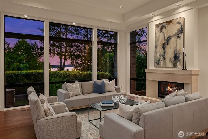 Property Photo:  9632  Lake Washington Boulevard NE  WA 98004 