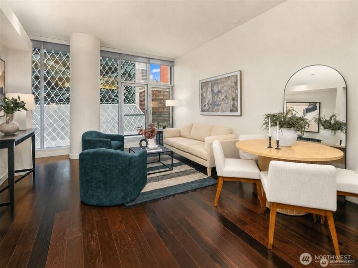 Property Photo: 909 5th Avenue 402 WA 98164