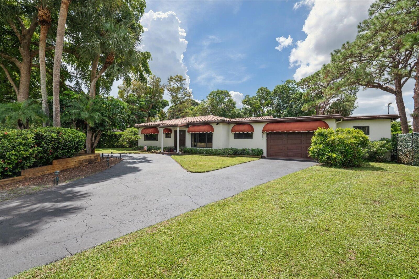 Property Photo:  4120 SW 1st Court  FL 33317 