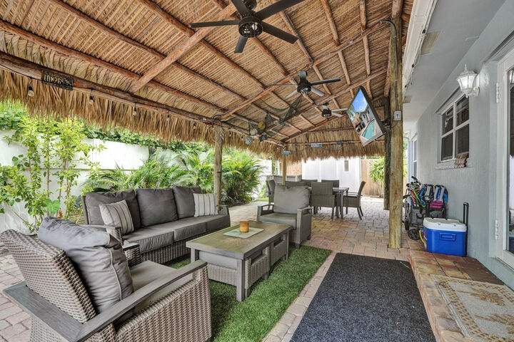Property Photo: 3207 Leigh Road FL 33062