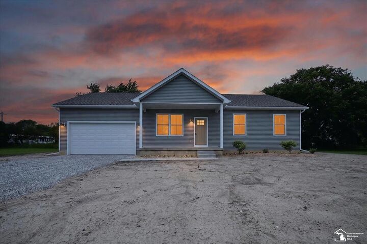 Property Photo:  926 Ford Road  MI 48117 