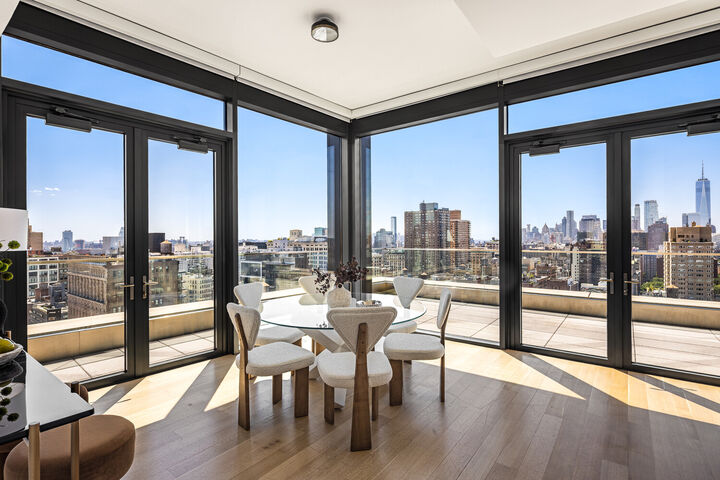 Property Photo:  21 E 12th Street Pha  NY 10003 