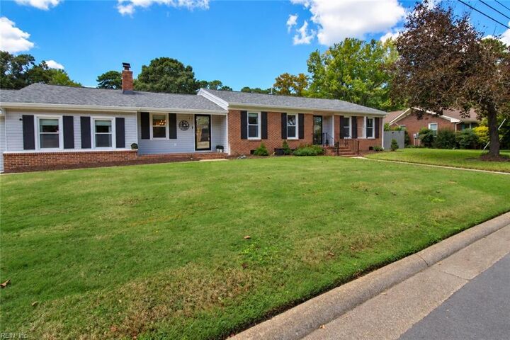 Property Photo:  2708 Meadow Dr W  VA 23321 