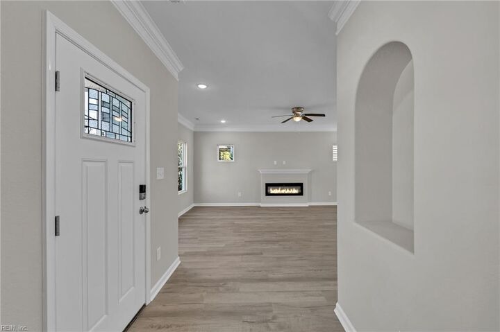 Property Photo:  1608 Colon Ave  VA 23523 