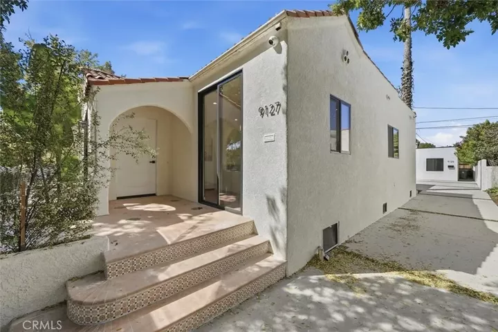Property Photo:  9127 Hargis  CA 90034 