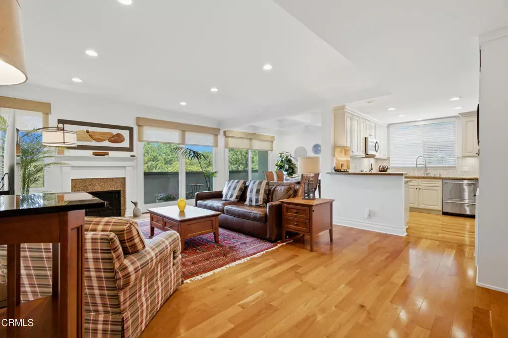 Property Photo:  700 S Lake Avenue 306  CA 91106 