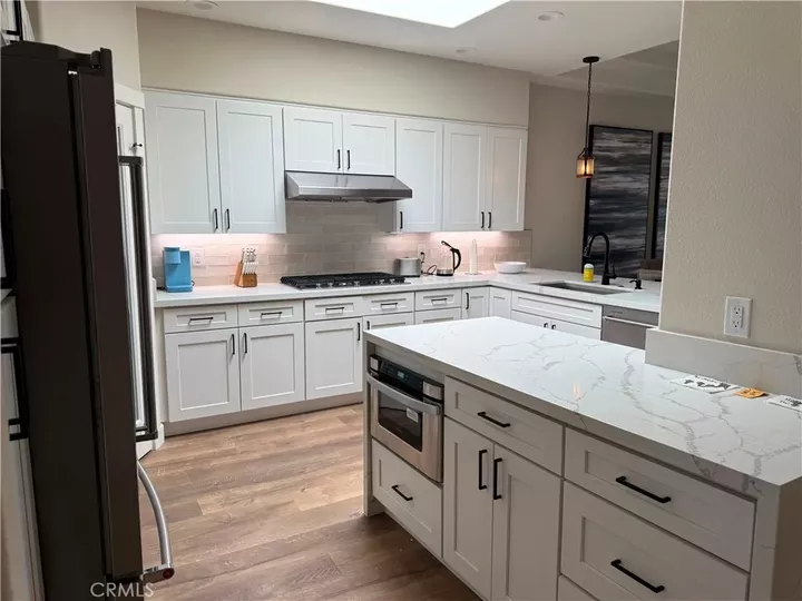 Property Photo:  2600 Newport Blv 310  CA 92663 