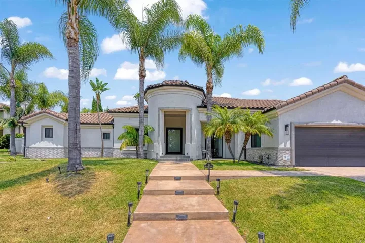 Property Photo:  410 Milagrosa Circle  CA 91910 